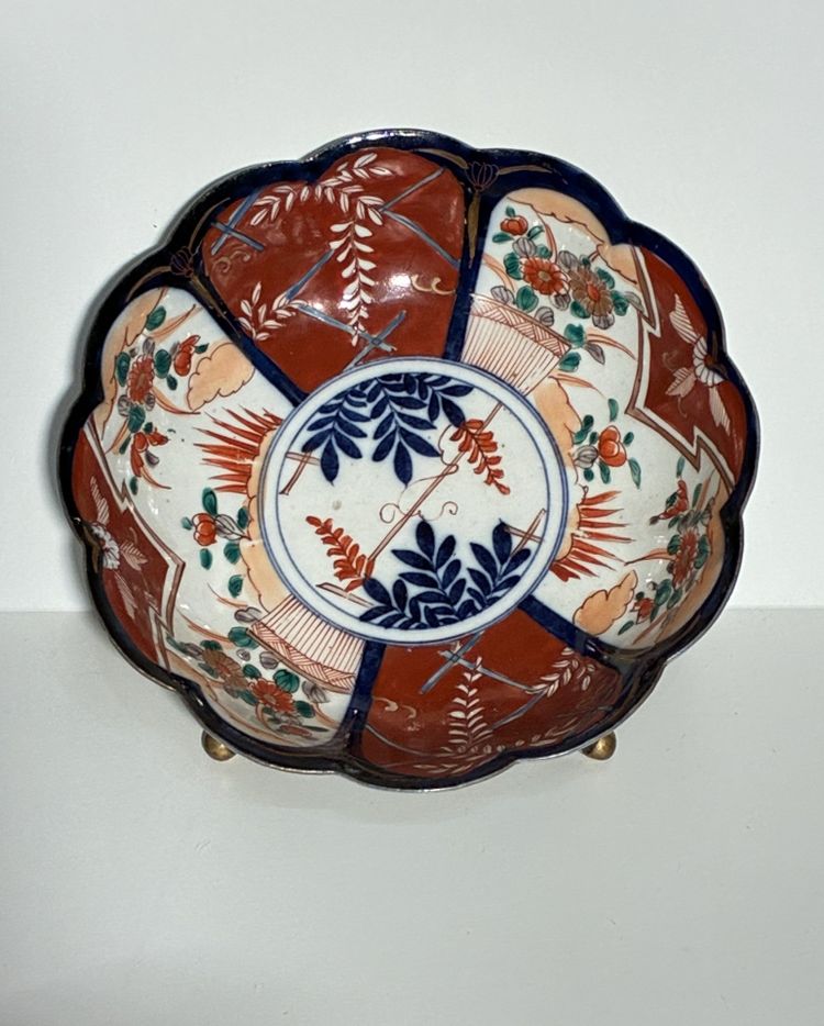 Imari porcelain bowl, Japan, 19th century