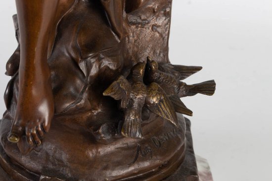 Auguste Dewever, Bronzo raffigurante una donna e un amorino, periodo Napoleone III