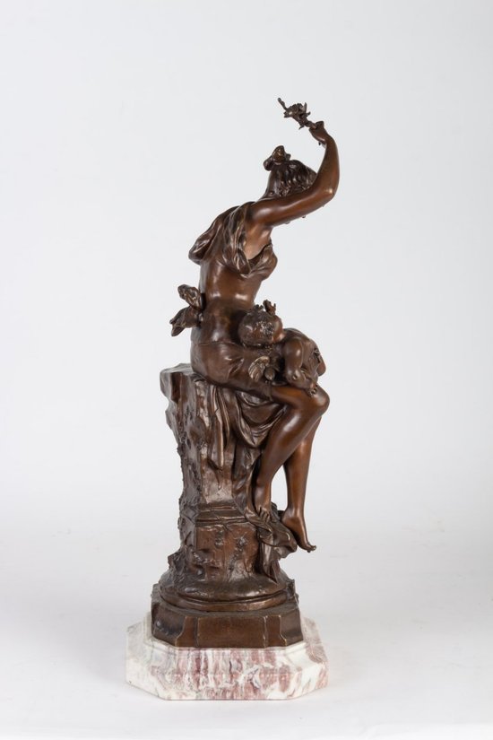 Auguste Dewever, Bronzo raffigurante una donna e un amorino, periodo Napoleone III