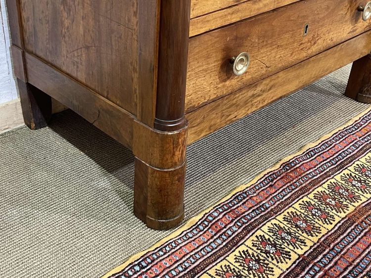 Commode Empire 19ème en noyer et dessus marbre gris St Anne