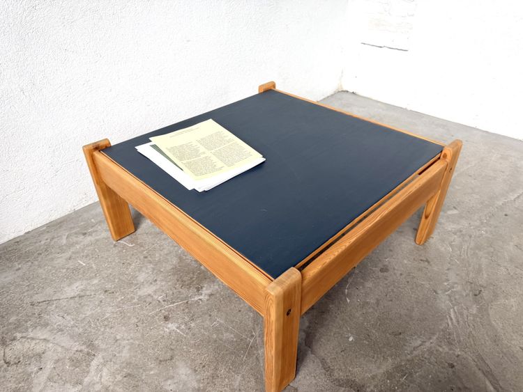 Modernist coffee table made of solid pine with a reversible top, from the 1970s
