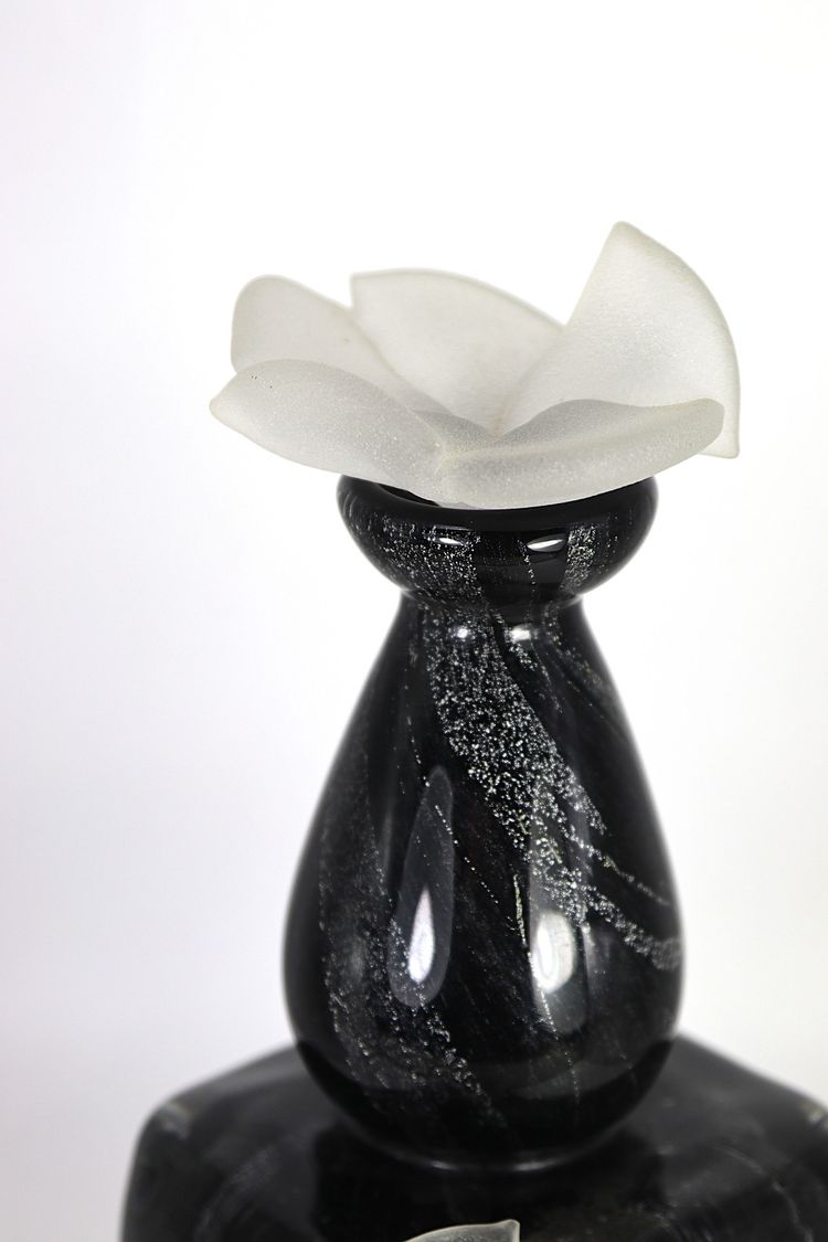 Patrick LEPAGE, master glassmaker (1949–2015) Large glass bottle, signed