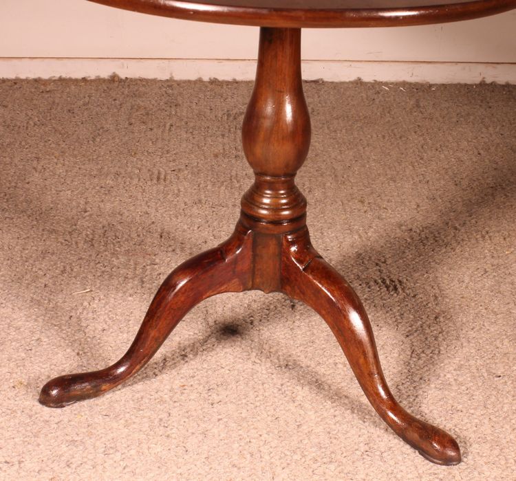 petite table tripode en acajou du début du 19° siècle