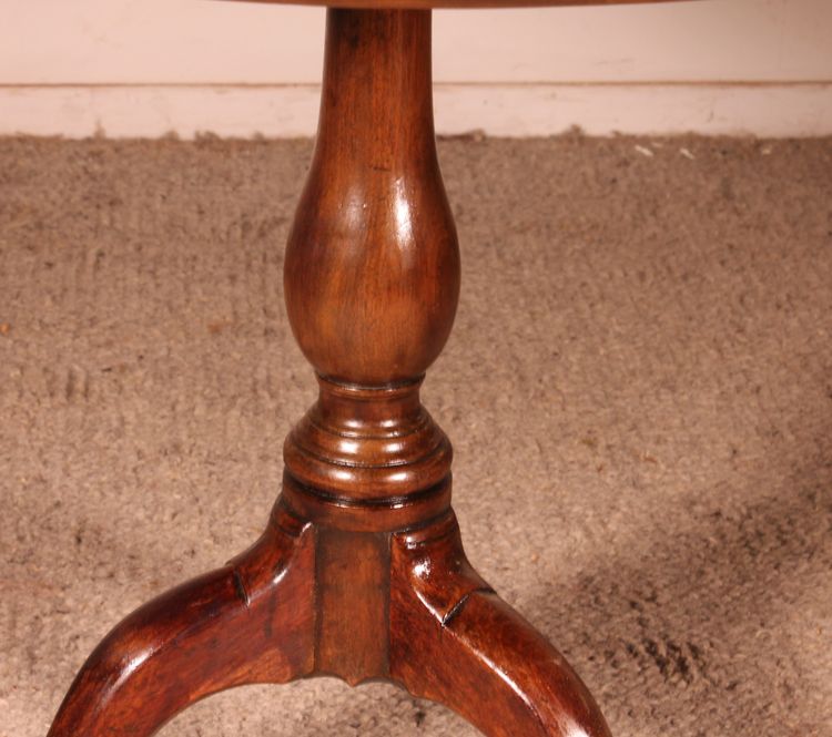 petite table tripode en acajou du début du 19° siècle