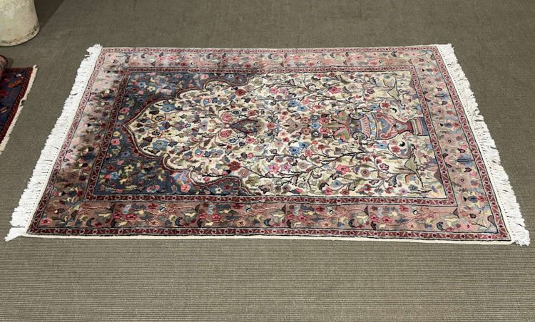 Handmade Iranian wool and silk rug - 1.87 m x 1.23 m