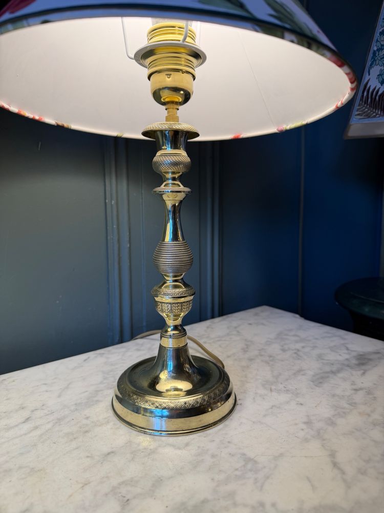 Coppia di lampade in bronzo, altezza 41,5 cm