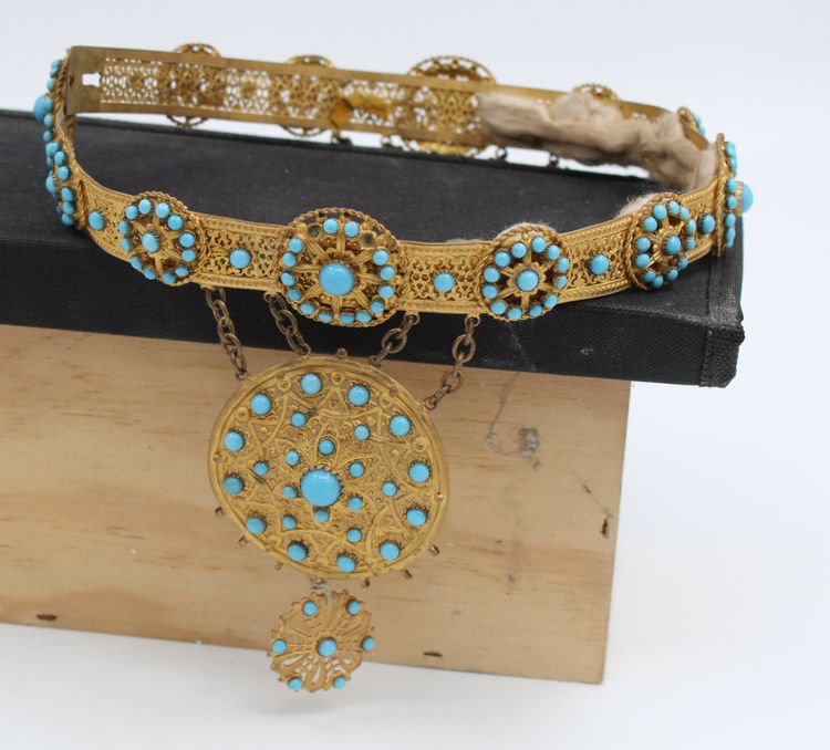 19th-century crown made of gilded brass and turquoise-blue opaline pearls 
