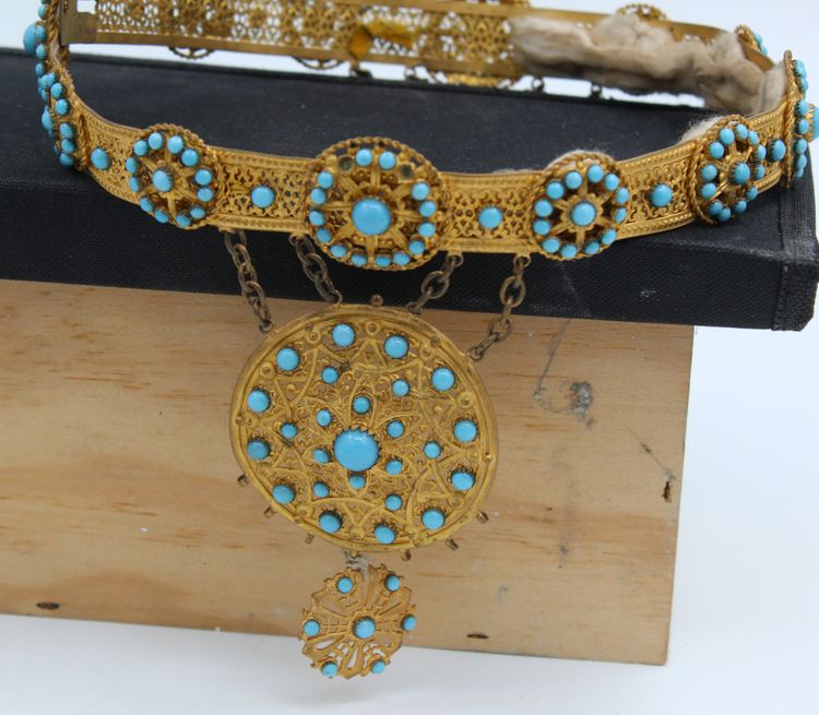 19th-century crown made of gilded brass and turquoise-blue opaline pearls 