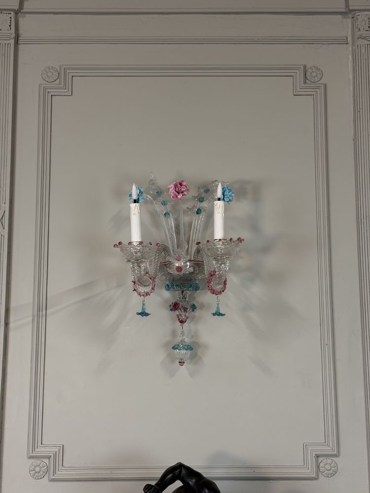 A Venetian wall lamp in multicolored Murano glass, circa 1920