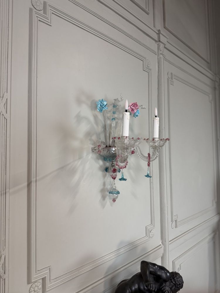 A Venetian wall lamp in multicolored Murano glass, circa 1920