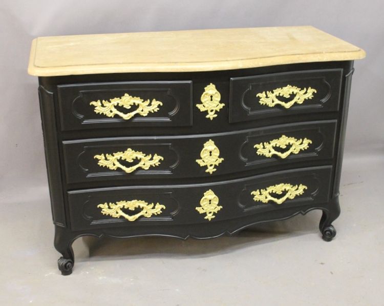 Commode galbée style Louis XV finition noire 
