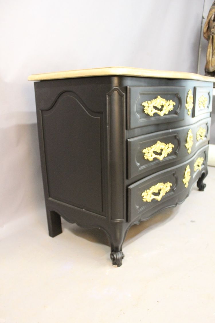Commode galbée style Louis XV finition noire 