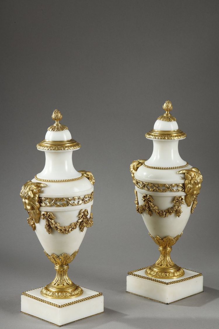 PAIR OF LOUIS XVI STYLE CASSOLETTES