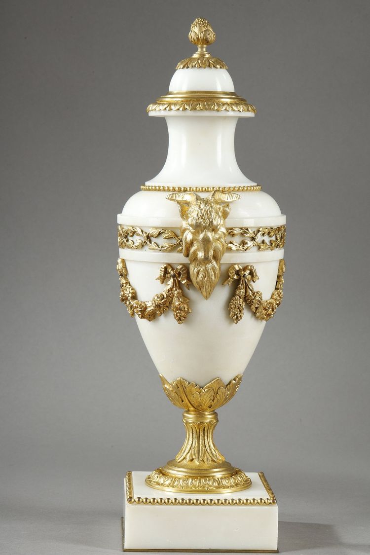 PAIR OF LOUIS XVI STYLE CASSOLETTES