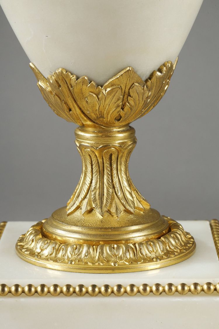 PAIR OF LOUIS XVI STYLE CASSOLETTES