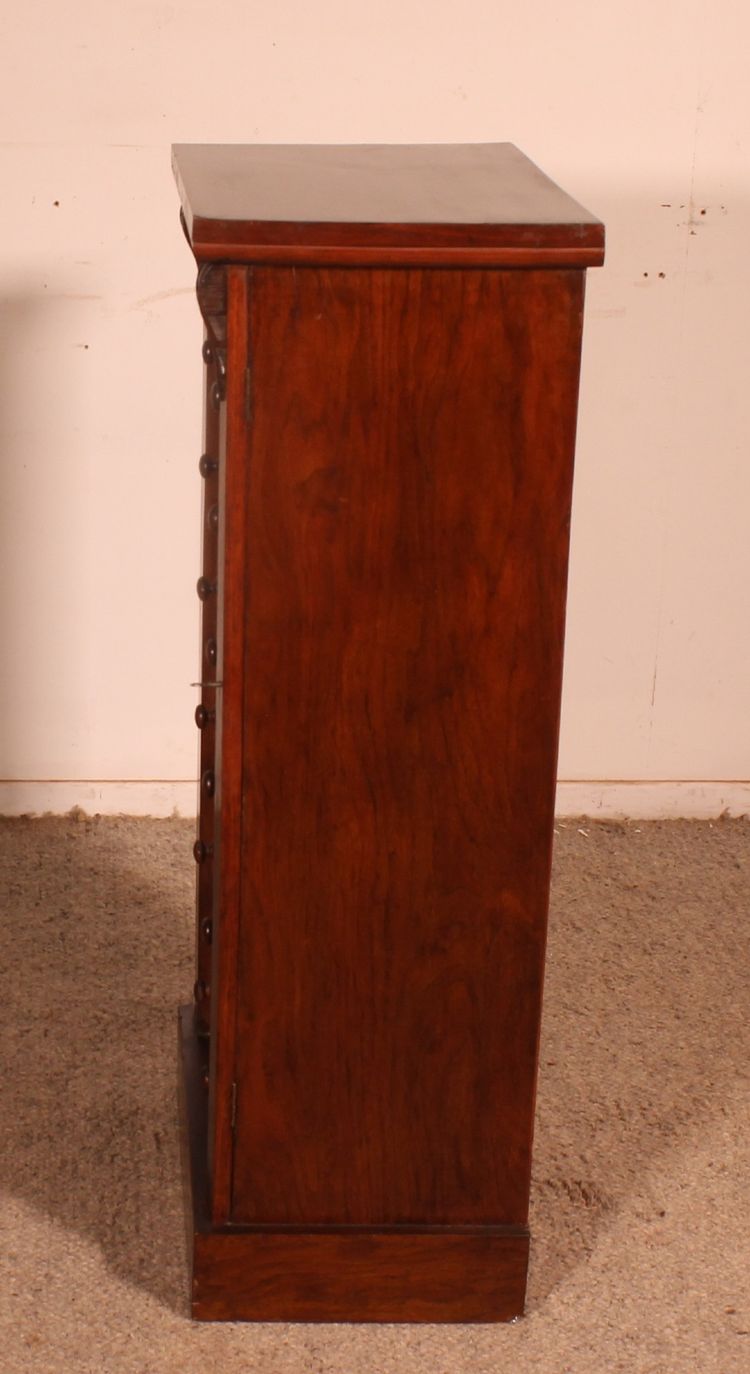 commode wellington en noyer du 19° siècle