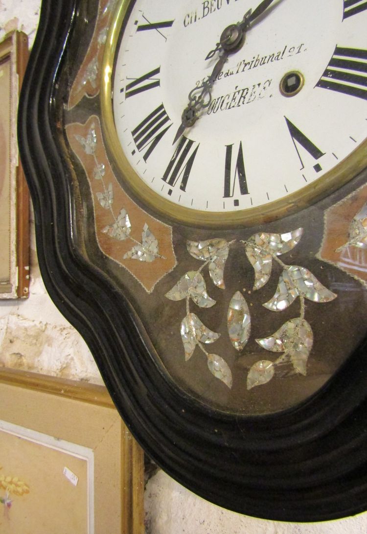 19th-century bull's-eye window