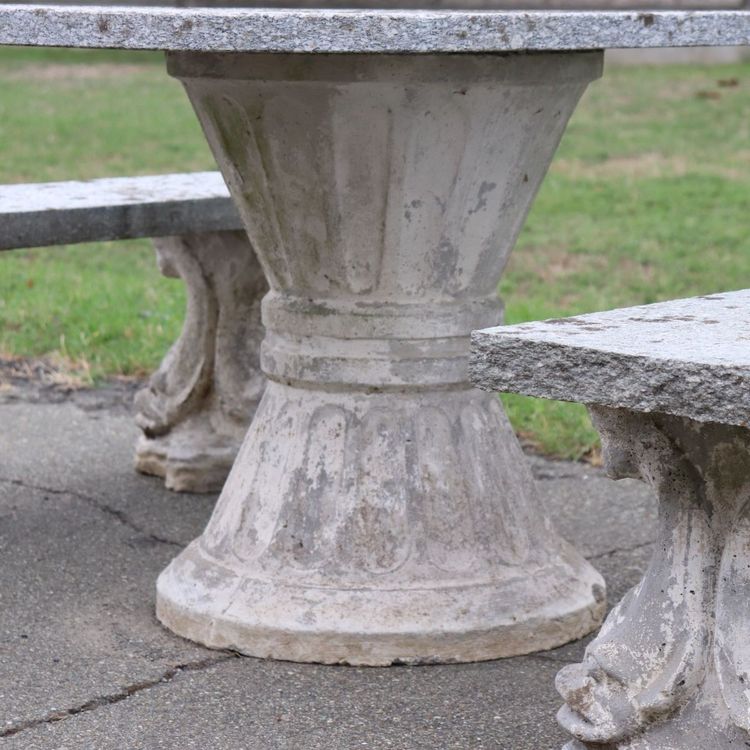 Garten-Set mit Tisch und zwei Bänken