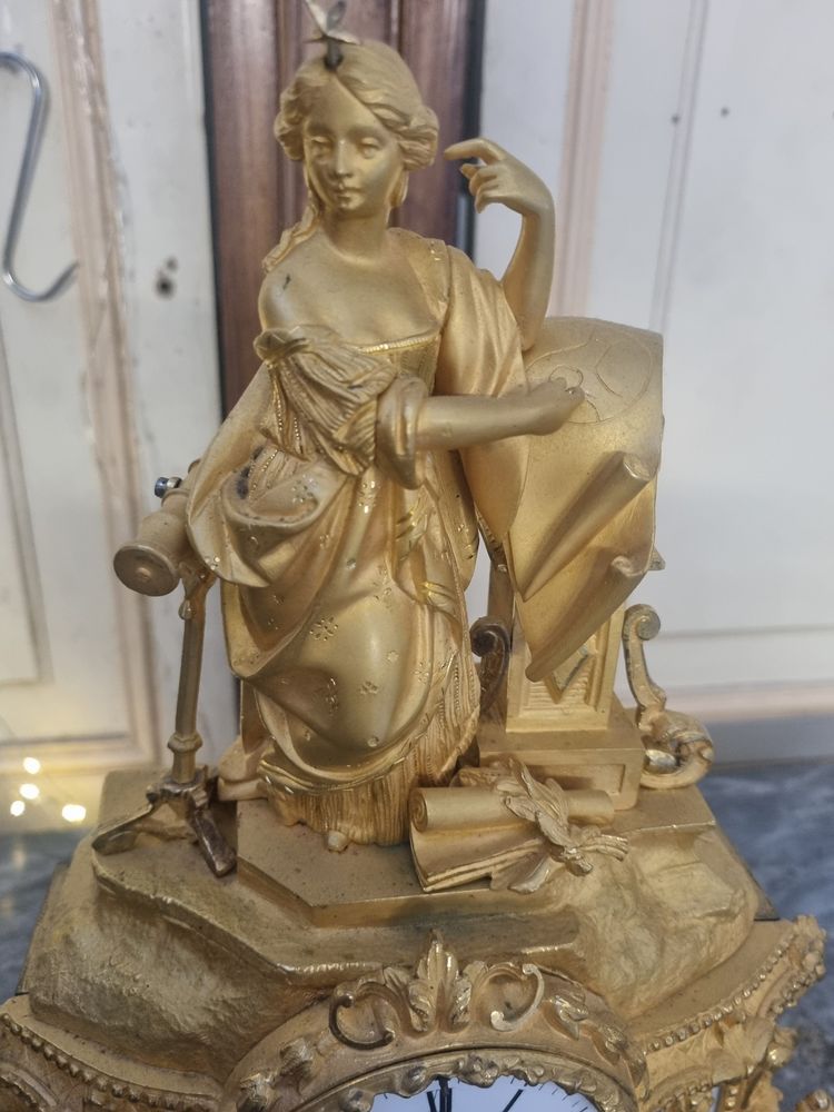 Gilded bronze clock 