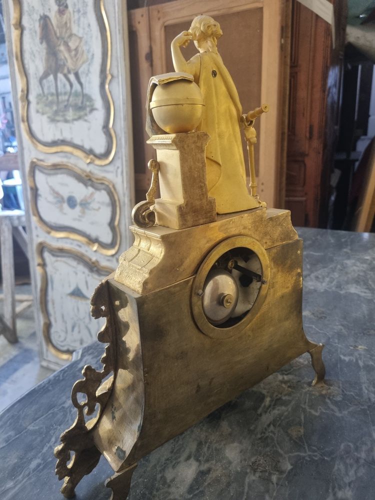 Gilded bronze clock 