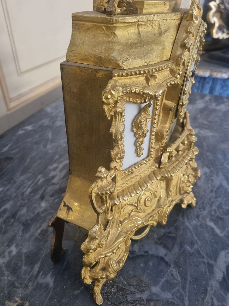 Gilded bronze clock 