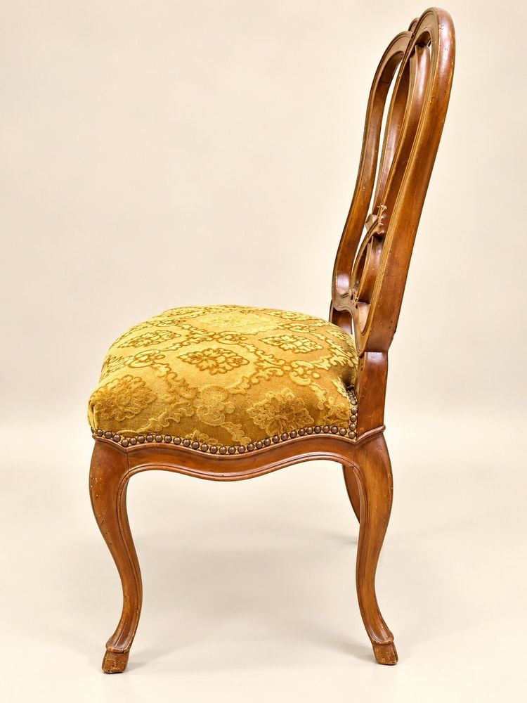 Set of 6 chairs Louis XV period – Solid walnut – Cabriole feet