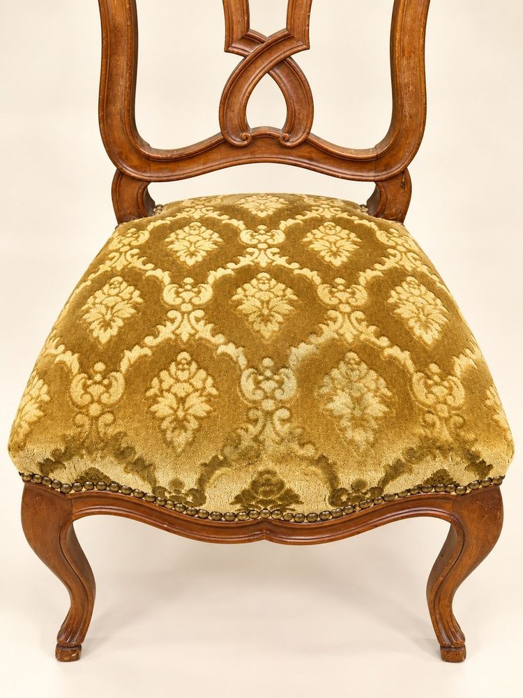 Set of 6 chairs Louis XV period – Solid walnut – Cabriole feet