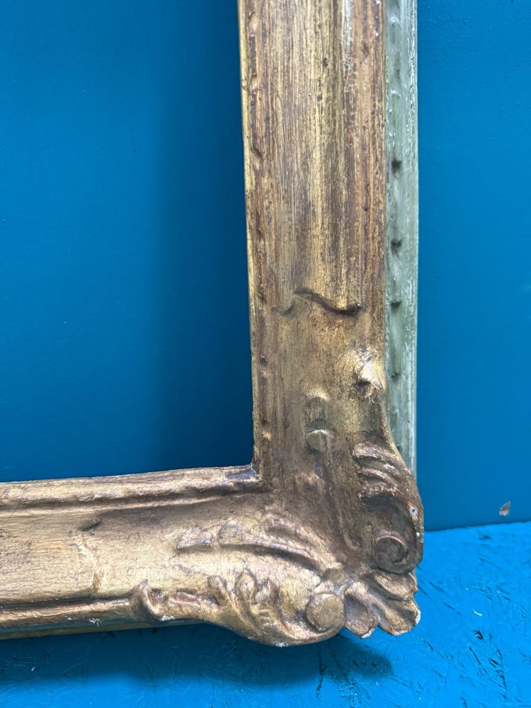 Antique 20th-century gilded and lacquered picture frame, 59x48 cm