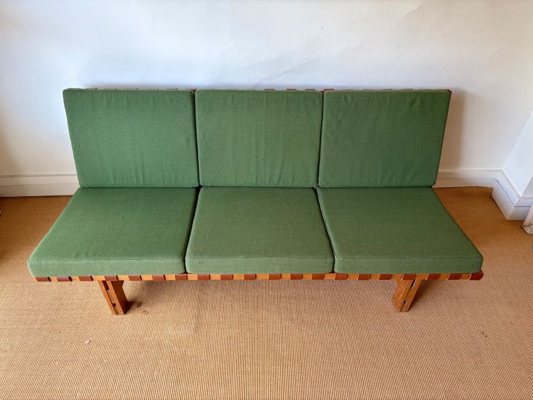 BENCH BY BORGE MOGENSEN FOR STOLEFABRIK, DENMARK, CIRCA 1960.