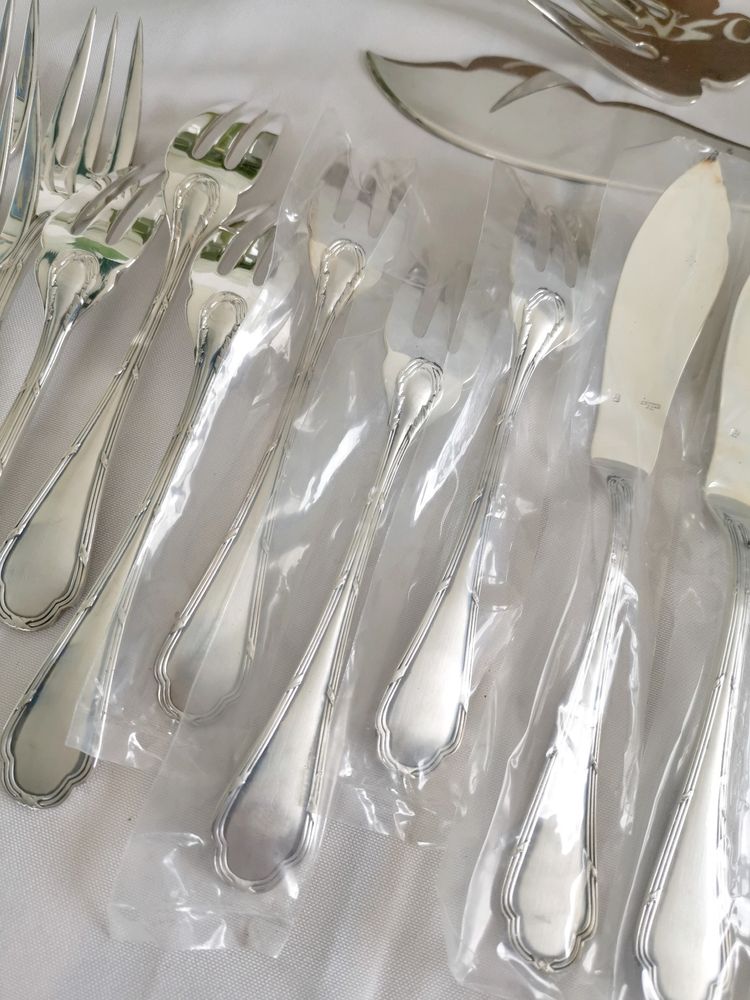 Ercuis Trianon "Poisson" Silver-Plated 26-Piece Tableware Set