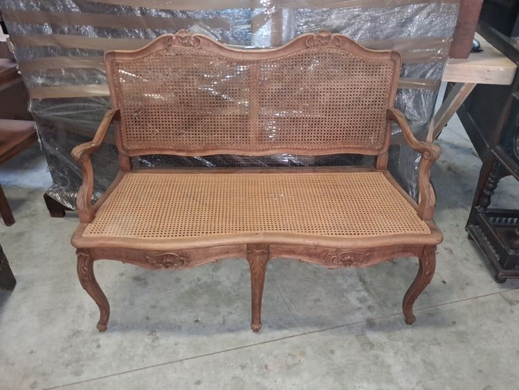 Louis XV-style rattan bench – Carved walnut – 19th century