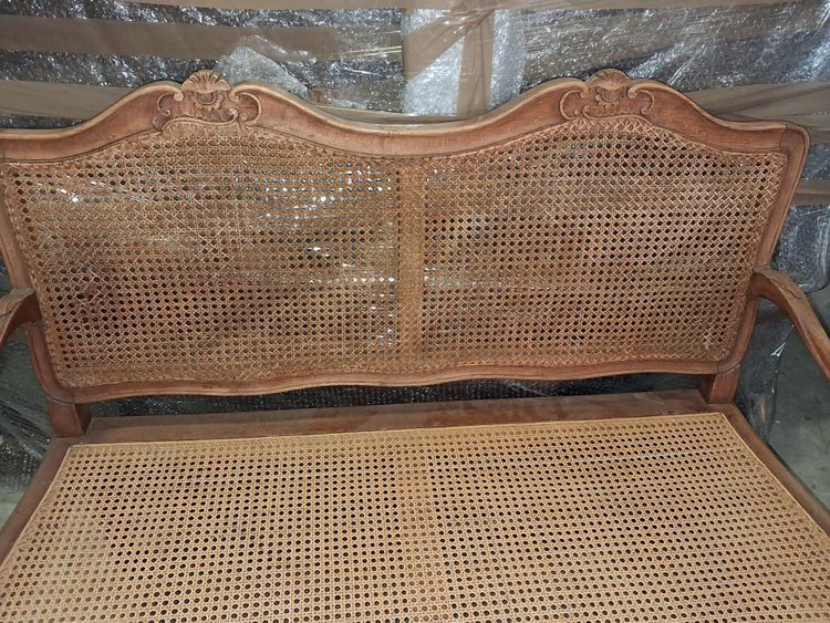 Louis XV-style rattan bench – Carved walnut – 19th century