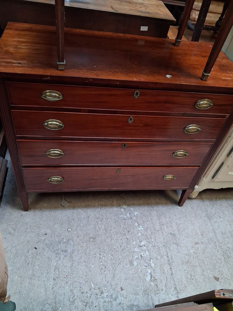 Commode Anglaise de style Louis XVI – Fin XIXe siècle