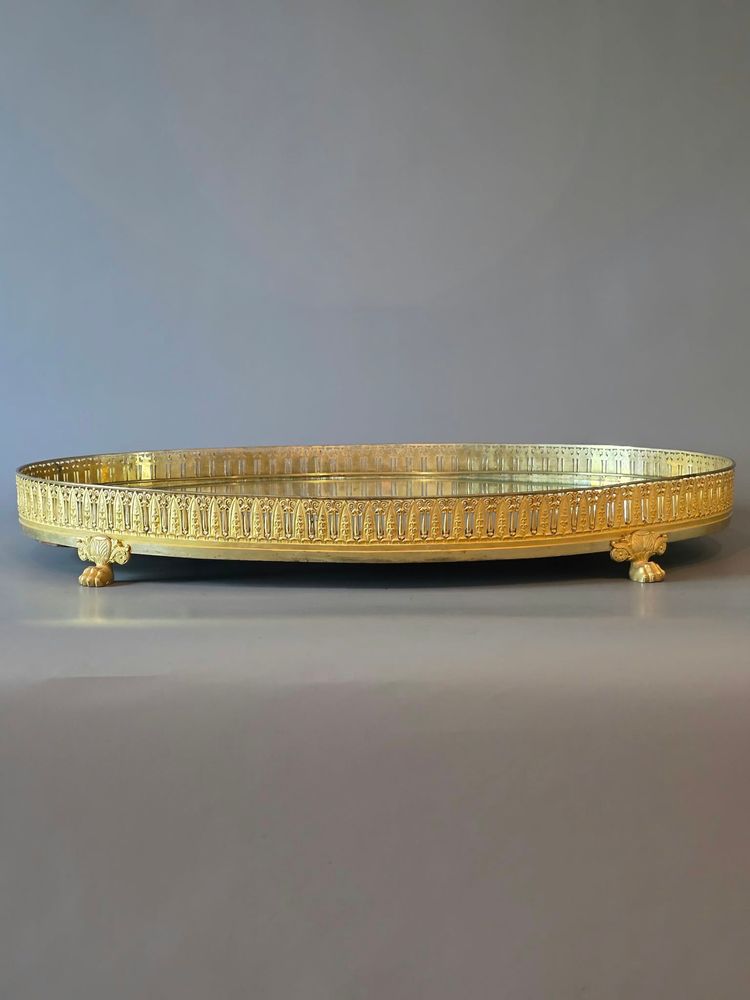 Grand centre de table en bronze d’époque Empire, attribué à Thomire. 71 cm.