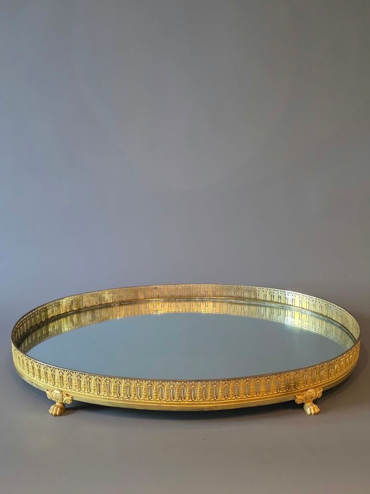 Grand centre de table en bronze d’époque Empire, attribué à Thomire. 71 cm.