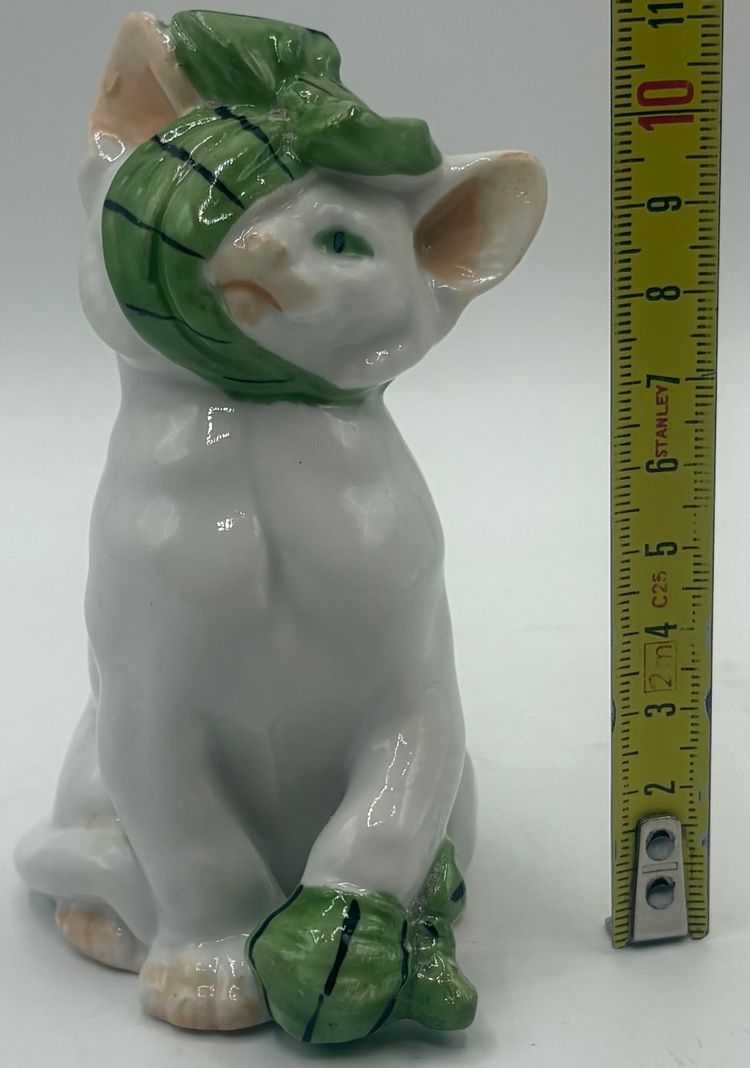 PORCELAIN KITTEN 
