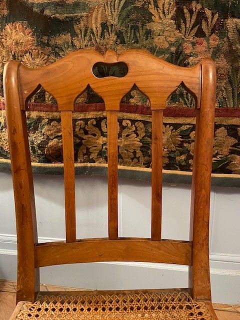 Charmante suite de 4 chaises cannées début 19 ème