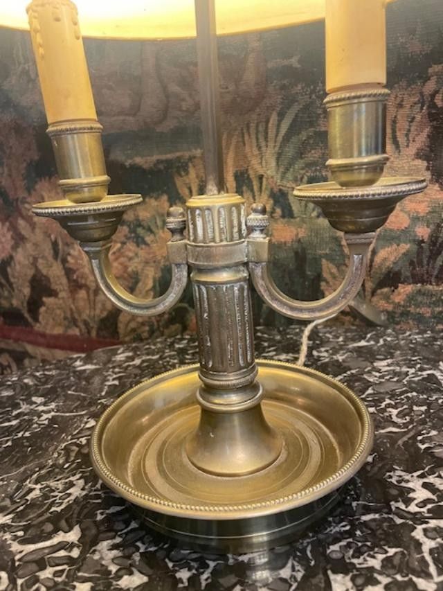 Louis XVI-style bronze hot-water bottle lamp