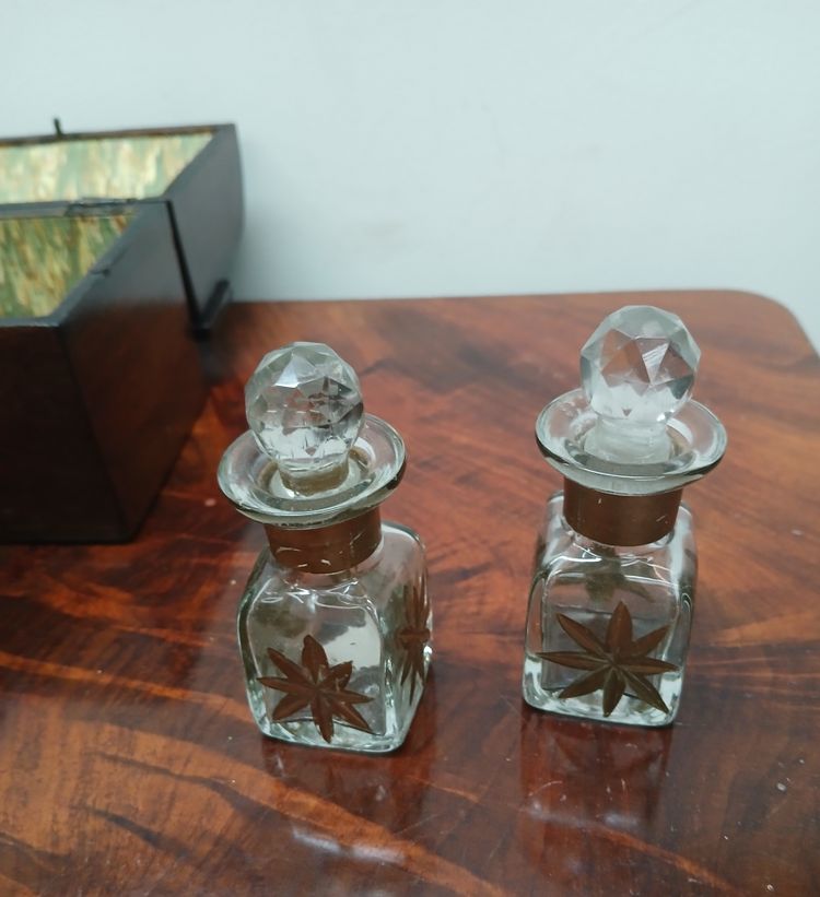 A cellar for scents and perfumes.