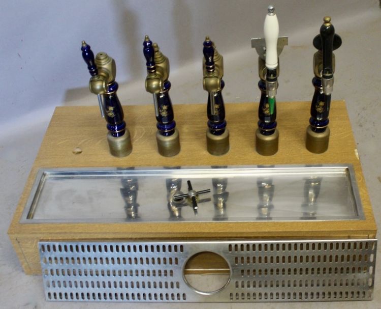Ensemble de 5 pompes à bières 