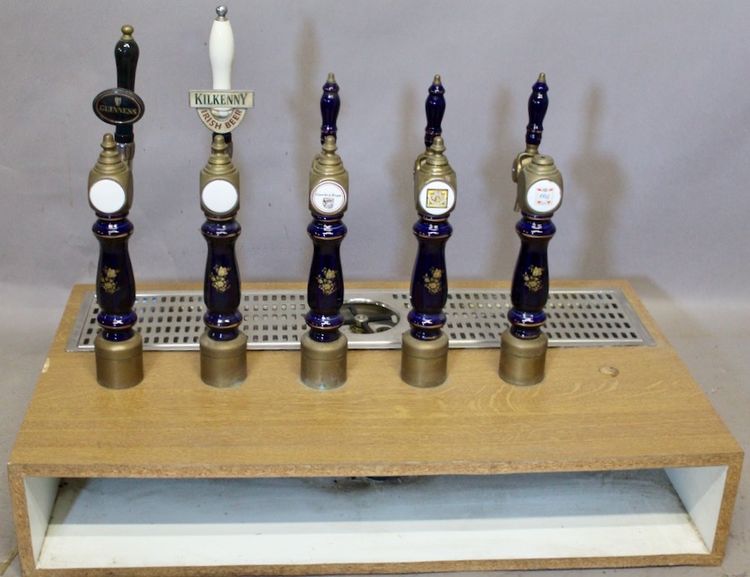 Ensemble de 5 pompes à bières 