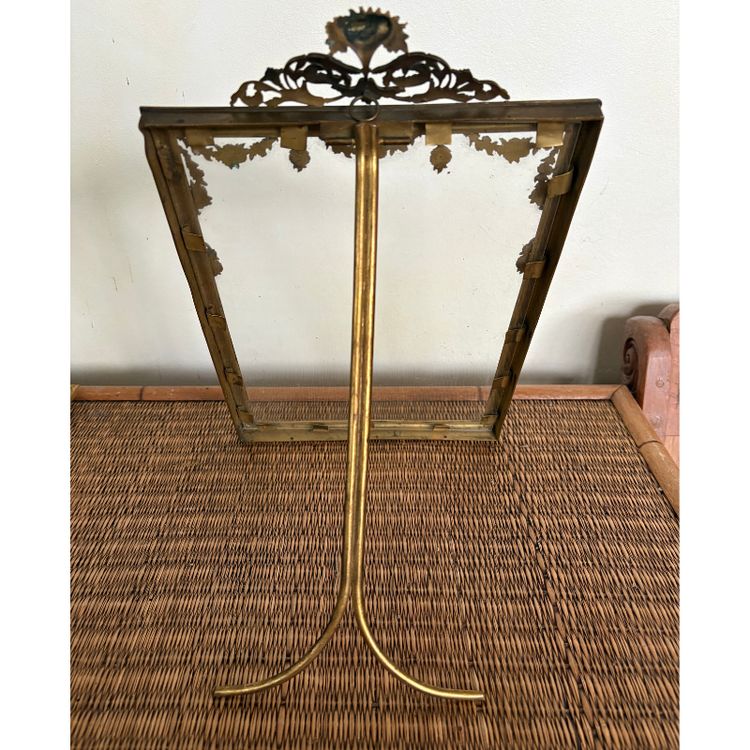 Gilt brass photo frame with garlands – Louis XVI style – Late 19th century