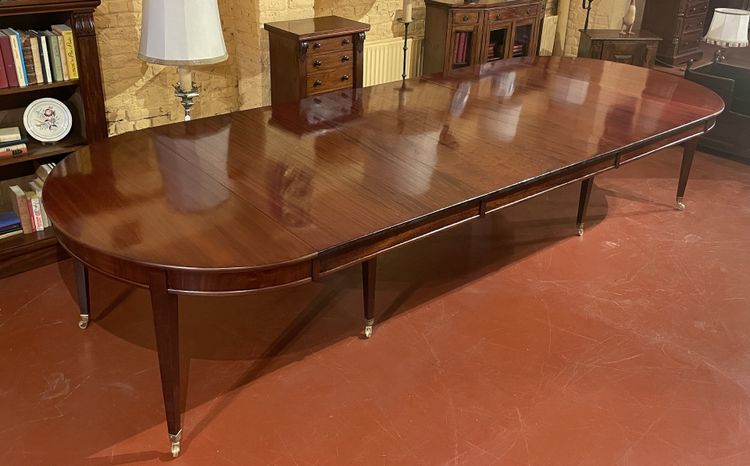 Extendable Dining Table Directoire Period, Circa 1800, 3.60 Meters Long