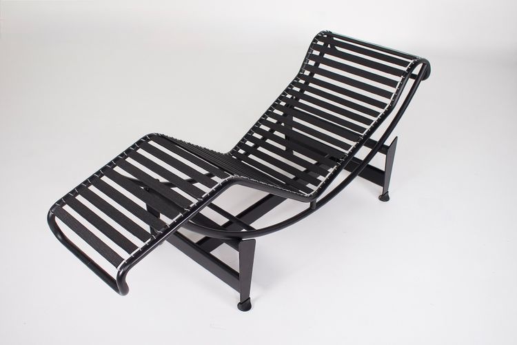 Chaise longue LC4, Édition Cassina.
