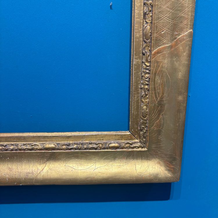 Antique 19th century gold leaf frame with floral engraving. External dimensions 92 x 78 cm (usable 77.50 x 78 cm).