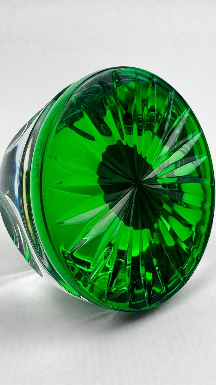 Sèvres Crystal paperweight, green crystal, sulfide profile
