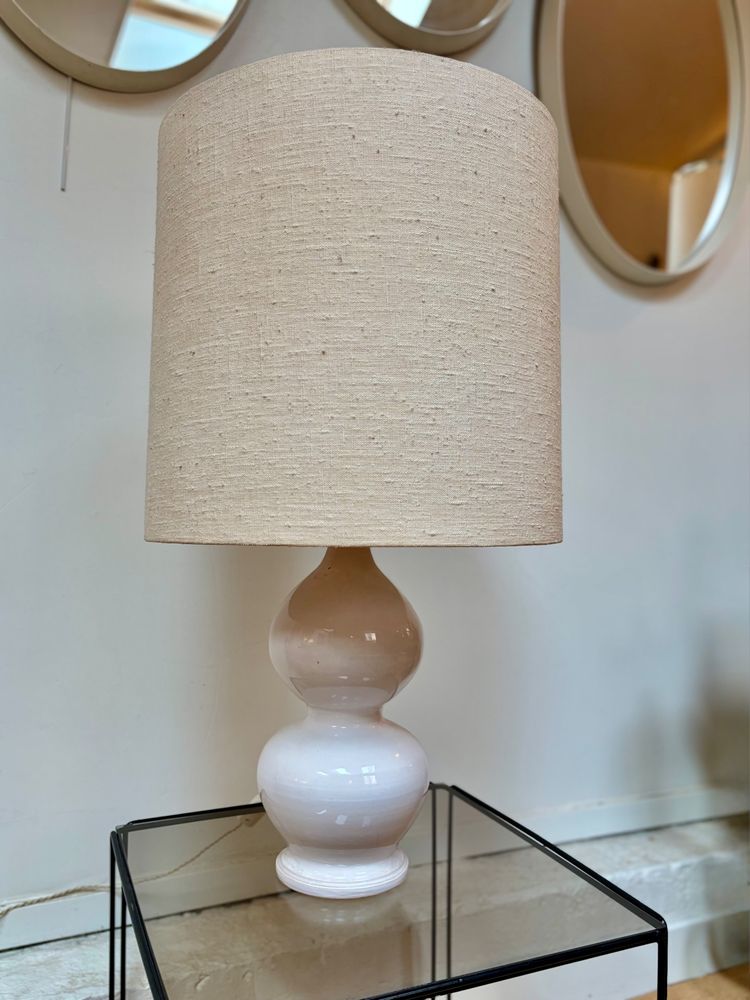 WEISSE KERAMIKLAMPE VON JEAN ROGER PARIS.