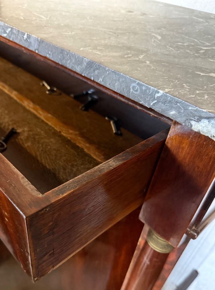 Mahagoni-Sideboard mit 2 Türen