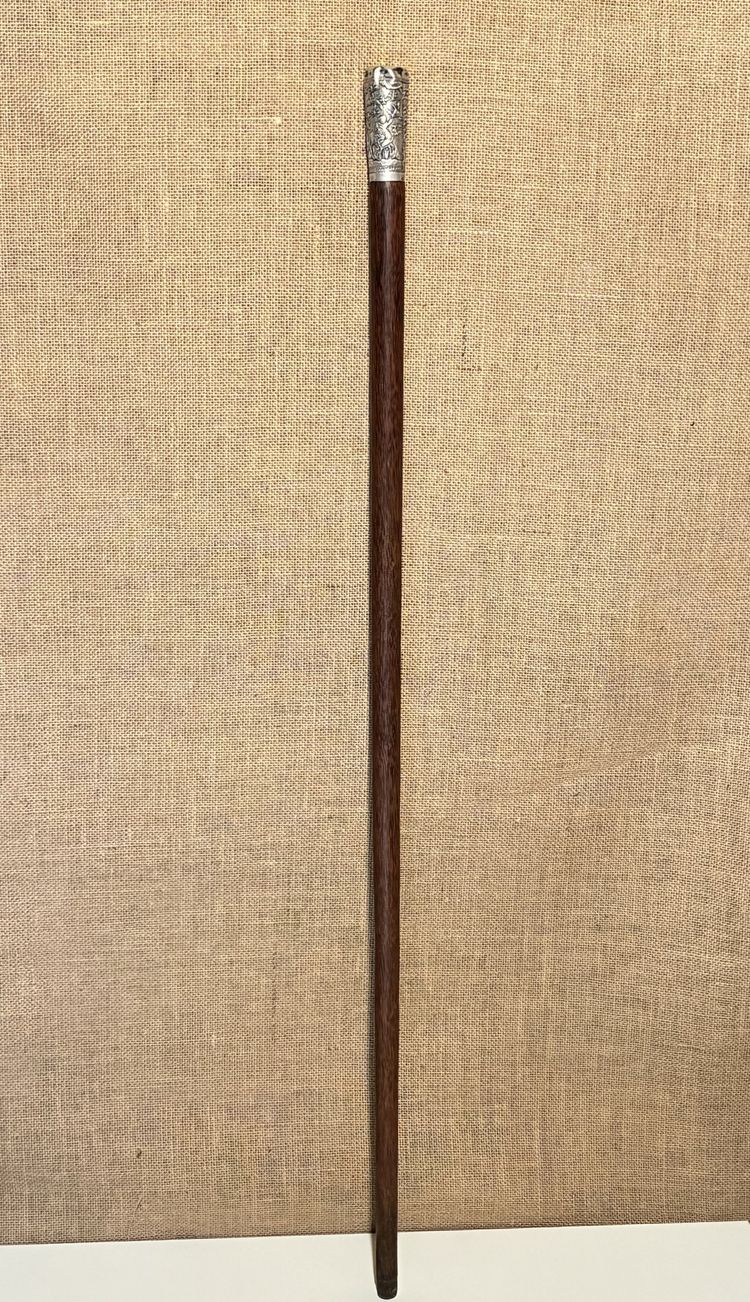 Mahogany walking stick with a silver pommel, 19th century