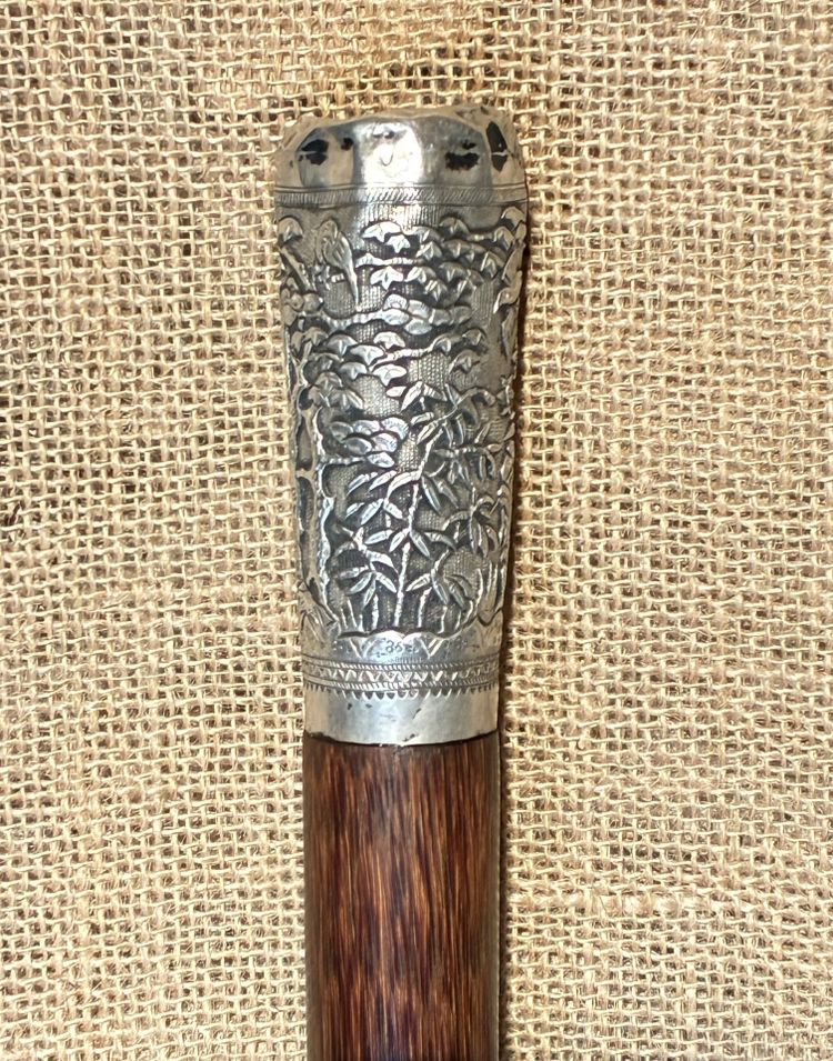 Mahogany walking stick with a silver pommel, 19th century